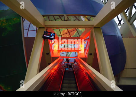 ATLANTA, GA - Blick auf das CNN Center, der Welt Sitz der CNN News Network in der Innenstadt von Atlanta, Georgia. Stockfoto