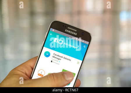 MONTREAL, KANADA - 24. JUNI 2016: Facebook Ads Manager auf Samsung S7-Bildschirm. Ads Manager ist für Facebook Inserenten verwalten und anzeigen Stockfoto