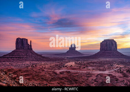 MONUMENT VALLEY SUNRISE Stockfoto