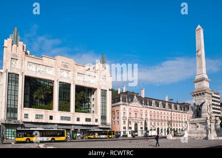 Praça dos Restauradores, Eden Theater und Obelisk, Baixa, Lissabon, Portugal, Europa Stockfoto