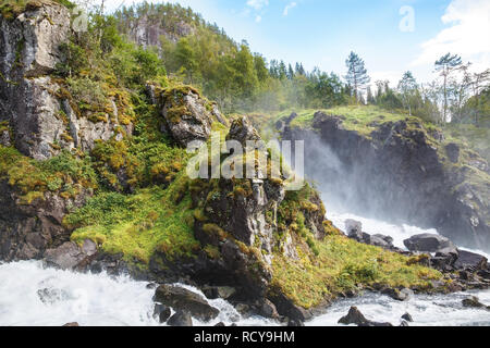 Der Teil der Latefossen, einer der größten Wasserfälle in Norwegen. Stockfoto