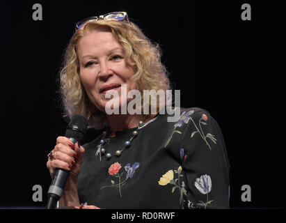 Bonn, Deutschland. Okt 2017 20. Leslie Easterbrook (* 1949), US-Schauspielerin, erzählt von ihren Erfahrungen während eines Panels auf Angst Con, ein horror Fan Convention im Maritim Hotel Bonn zwischen Oktober 20 und 22nd, 2017. Stockfoto