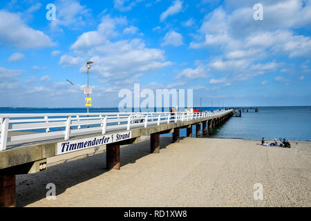 Sea Bridge an der Ostsee in Timmendorfer Strand, Schleswig-Holstein, Deutschland, Europa, Seebrücke an der Ostsee in Timmendorfer Strand, Schleswig-H Stockfoto