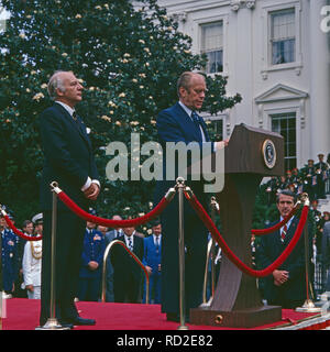 Bundespräsidenten Walter Scheel bei einem 206 in Washington DC, USA 1975. Bundespräsident Walter Scheel, Washington DC, USA 1975. Stockfoto