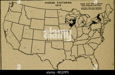 . Milchwirtschaft. Molkereiwesen; Rinder. 212 MILCHWIRTSCHAFT. Es gibt keinen Grund anzunehmen, dass ein anderer Staat eine enge Wettbewerber mit Wisconsin bei der Käseproduktion. Tabelle 25. - Pfund Butter und Käse auf Bauernhöfen und in Fabriken^ Butter Käse 1899 1899 1909 Prozent 1909 Prozent New York Wisconsin Minnesota 115,408,222 106,552,649 131,085,193 123,551,515 82,363,315 69,358,918-40 23 50 130,010,584 105,584,947 148,906,910 79,384,298-19 88 Diese Rückgänge in New York bedeuten nicht, dass die Milchwirtschaft zurückgegangen ist. Sie lediglich zeigen, dass die BEREITWILLIG. Abb. 72. - Stockfoto