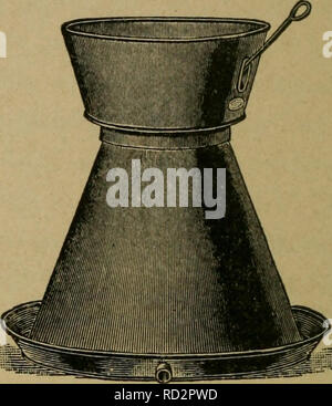 . Milchwirtschaft. Molkereiwesen; Rinder. 182 MILCHWIRTSCHAFT 15 Cents pro Quart und der Produzent erhält möglicherweise 8 Cent auf dem Bauernhof. Nur eine sehr kleine Menge Milch produziert wird unter diesen Bedingungen, wie der Markt begrenzt ist. ^[ - "1 fiiiiiii (giiiiiWiÂ" iiS^l^ mpe^^^^^^^n i1 â â Jp.^m vl J. Abb. 52. Â praktische Milch Kühler für Farm verwenden. Die auf der linken Seite ist effizienter, aber teurer. Kaltes Wasser, vorzugsweise Eiswasser, ist für die Kühlung verwendet. Es ist nur möglich eine solche Geschäfte zu führen, wo ein großer Markt ist einfach Zugang und wenn geeignete Vorkehrungen werden kann Stockfoto
