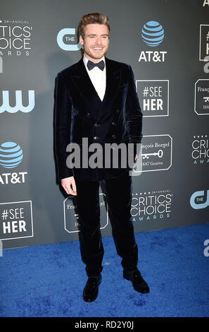 SANTA MONICA, CA - 13. Januar: Richard Madden kommt an der Der 24. jährliche Critics' Choice Awards besucht die 24. jährliche Critics' Choice Awards auf Stockfoto