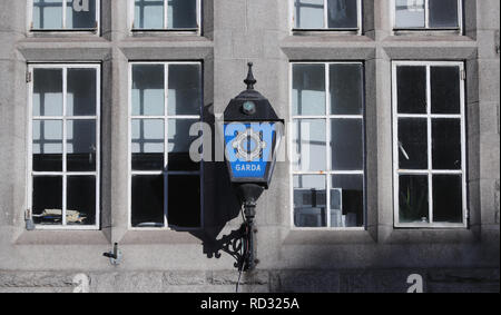 Ein Bild von der Garda Abzeichen Logo auf Dublins Pearse Street Station. PRESS ASSOCIATION Foto. Bild Datum: Mittwoch, 16. Januar 2019. Photo Credit: Niall Carson/PA-Kabel Stockfoto