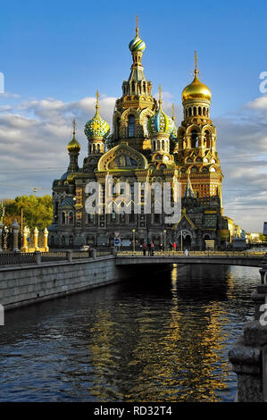 St. Petersburg, Russland - 14. Mai 2006: Kirche des Erlösers auf Blut Stockfoto