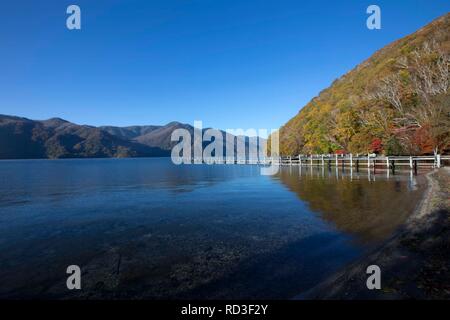 Herbst Landschaft, See Chusenji, Nikko National Park, Nikko, Tochigi, Japan Stockfoto