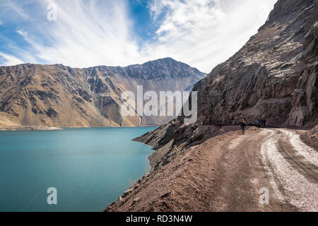 Quebrada El Jao Damm am Cajon del Maipo, Chile Stockfoto