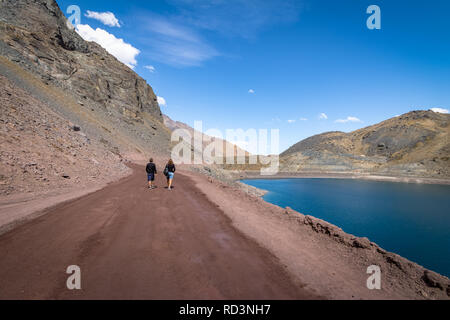 Quebrada El Jao Damm am Cajon del Maipo, Chile Stockfoto