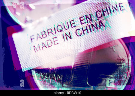 Label Made in China und chinesische yuan Münze, Etikett Made in China und chinesische Yuan-Münze Stockfoto