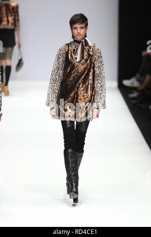 Berlin, Deutschland, 16. Januar 2019, RIANI Fashion Show bei der Mercedes-Benz Fashion Week (Mbfw) Herbst/Winter 2019 im eWerk Berlin in Berlin-Mitte. Bild: Sao Struck/Alamy leben Nachrichten Stockfoto