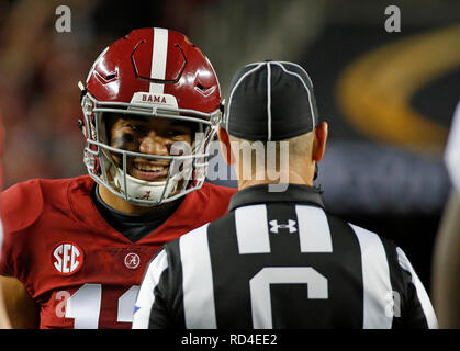 Januar 07, 2019 Alabama Crimson Tide quarterback Tua Tagovailoa #13 in Aktion während der nationalen Meisterschaft zwischen der Clemson Tiger und die Alabama Crimson Tide am Levi's Stadion in Santa Clara, Kalifornien. Charles Baus/CSM Stockfoto