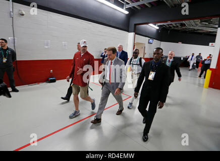 Januar 07, 2019 Alabama Crimson Tide Head Coach Nick Saban kommt, bevor die Nationale Meisterschaft zwischen der Clemson Tiger und die Alabama Crimson Tide am Levi's Stadion in Santa Clara, Kalifornien. Charles Baus/CSM Stockfoto