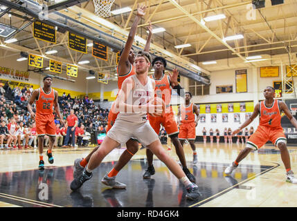 Januar 15, 2019: JJ Pearce an der High School zog Timme #2 hatte 32 College bietet und war einer der oberen 50 geordnet High School Basketball Spieler in den Vereinigten Staaten hat mit der Gonzaga University Bulldoggen unterzeichnet und wird ab dem Schuljahr 2019. Albert Pena/CSM Stockfoto