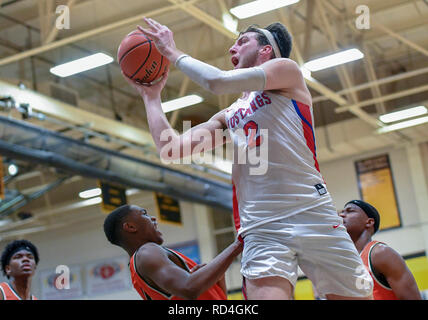 Januar 15, 2019: JJ Pearce an der High School zog Timme #2 hatte 32 College bietet und war einer der oberen 50 geordnet High School Basketball Spieler in den Vereinigten Staaten hat mit der Gonzaga University Bulldoggen unterzeichnet und wird ab dem Schuljahr 2019. Albert Pena/CSM Stockfoto