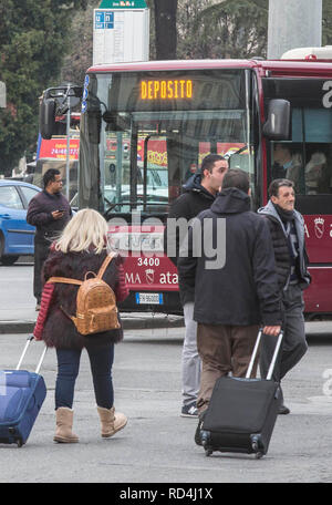 Foto LaPresse - Andrea Panegrossi 17/01/2019 - Roma, Italia. CRONACA Stazione Termini, sciopero dei mezzi pubblici Foto Andrea Panegrossi LaPresse - 17/01/2019 - Rom, Italien Termini Bahnhof, öffentliche Verkehrsmittel Streik Stockfoto