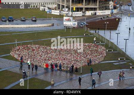 Danzig, Polen. 17 Jan, 2019. Traurigkeit und Kummer wahrnehmbar sind überall auf den Straßen von Danzig. Der Bürgermeister von Danzig ist gedacht für alle Einwohner. Credit: Slawomir Kowalewski/Alamy leben Nachrichten Stockfoto