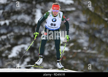 Ruhpolding, Deutschland. 17 Jan, 2019. Laura DAHLMEIER (GER), Aktion, Single Action, Rahmen, Ausschneiden, vollen Körper, ganze Figur. 7,5Km Sprint der Frauen, meine Damen am 17.01.2019. IBU Biathlon WM 2019 in Ruhpolding, Saison 2018/19 | Verwendung der weltweiten Kredit: dpa/Alamy leben Nachrichten Stockfoto