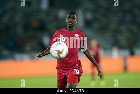 Januar 17, 2019: Almoez Ali von Katar während Saudi-arabien v Katar im Zayed Sports City Stadium in Abu Dhabi, Vereinigte Arabische Emirate, AFC Asian Cup, asiatische Fußball-Meisterschaft. Ulrik Pedersen/CSM. Stockfoto