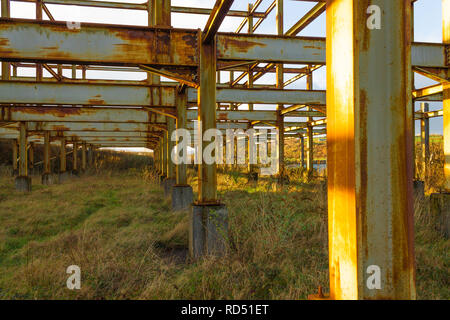 Rost Walzstahl zwischenrippe Skelett eines Gebäudes Stockfoto