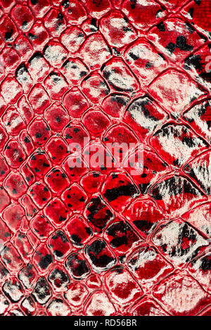 Tint Luxus Rot Krokodilleder Textur, Nahaufnahme Stockfoto