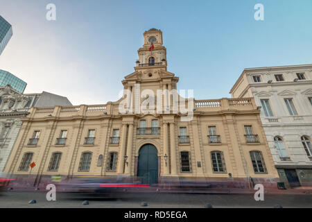 Das Nationalmuseum für Geschichte Innenhof (Museo Historico Nacional) an der Plaza de Armas Square - Santiago, Chile Stockfoto