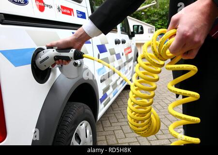 Elektrisch betriebene van für städtische Logistik, Projekt Köln - mobil Test Fahrzeug für die Eignung von Elektrofahrzeugen in Stockfoto