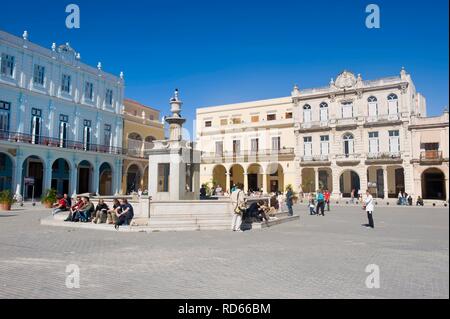 Plaza Vieja, Häuser aus der Kolonialzeit, die Altstadt von Havanna, Weltkulturerbe der UNESCO, Kuba Stockfoto