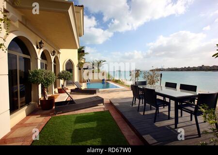 Private Villa auf der Palm Jumeirah, auch zur Miete erhältlich als Ferienhaus, Dubai, Vereinigte Arabische Emirate, Naher Osten Stockfoto