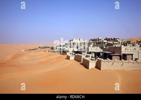 Anantara Qasr al Sarab Desert Luxus Hotel im Stil einer kasbah gebaut, Hotel Resort, inmitten von riesigen Sanddünen, in der Nähe der Liwa Stockfoto