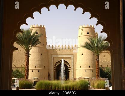 Anantara Qasr al Sarab Desert Luxus Hotel im Stil einer kasbah gebaut, Hotel Resort, in der Nähe der Liwa Oase in das Leere Viertel Stockfoto