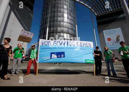 Anti-AKW-Demonstration vor dem Sitz der RWE in Essen, Nordrhein-Westfalen Stockfoto