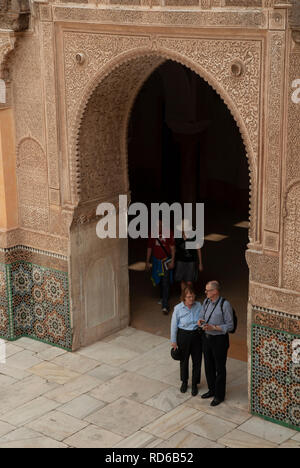 Gen Blick auf Ben Youssef Madrasa islamische Schule, Marrakesch, Marokko Stockfoto