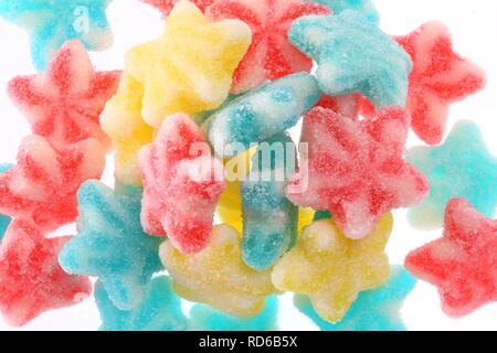 Fruchtgummis in verschiedenen Farben mit einem feinen Zucker Beschichtung Stockfoto