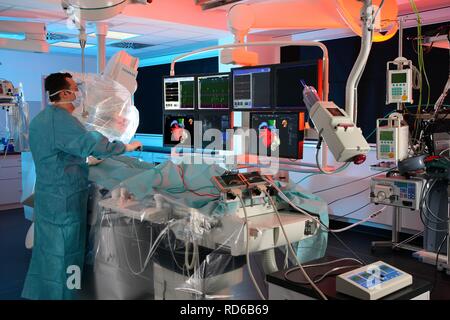 Elektrophysiologische Cardiac catheterization, EPU, für Herzrhythmusstörungen, in einem Krankenhaus in Deutschland, Europa Stockfoto