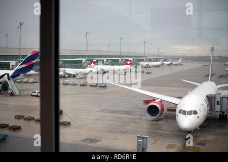 Blick vom Flughafen Terminal in Barcelona Spanien Stockfoto