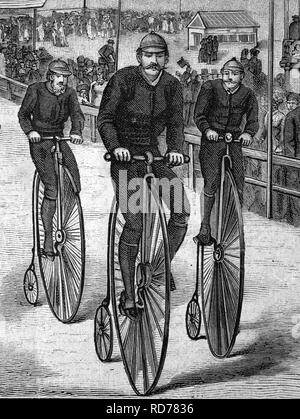 Männer, die historische Abbildung, ca. 1886 Hochrad Fahrrad Stockfoto