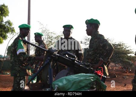Die Amisom KDF-Truppen in Kismayo, Rotation 002. (15795302518). Stockfoto