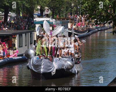 Amsterdam Gay Pride 2013 Boot Nr. 7 Bild 2. Stockfoto