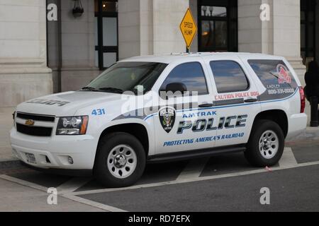 Amtrak Polizei K9Unit Tahoe (17192917256). Stockfoto