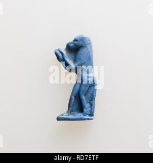 Amulett der Pavian in Akt der Anbetung Stockfoto