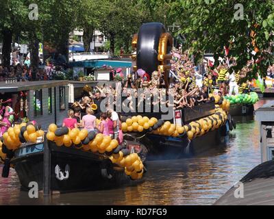 Amsterdam Gay Pride 2013 Boot Nr. 40 pic 1. Stockfoto