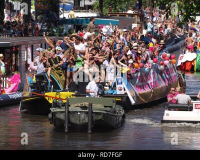 Amsterdam Gay Pride 2013 Boot Nr. 41 pic 1. Stockfoto