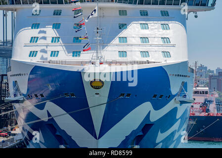 Sydney Australien, Jan 12, 2019: Princess Cruises' neuestes Schiff, majestätischen Prinzessin am internationalen Terminal, Circular Quay, Sydney Hafen. Stockfoto