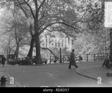 Amsterdamse Grachten in Bestanddeelnr herfsttooi, 907-4137. Stockfoto