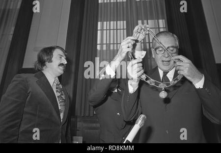 Andre van der Louw geinstalleerd als Burgemeester van Rotterdam burgemeester Va, Bestanddeelnr 927-5975. Stockfoto