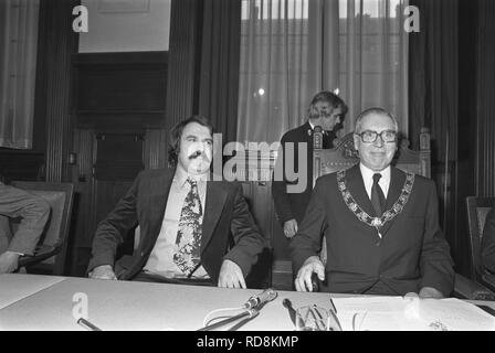 Andre van der Louw geinstalleerd als Burgemeester van Rotterdam burgemeester Va, Bestanddeelnr 927-5976. Stockfoto